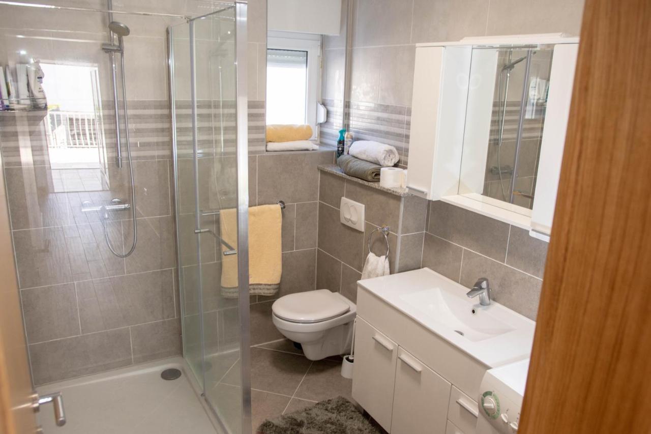 Apartmani Sandra Kaštela エクステリア 写真