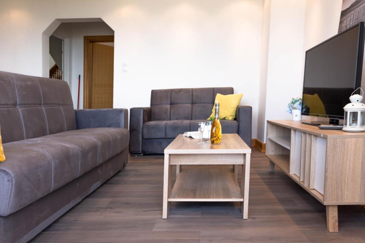 Apartmani Sandra Kaštela エクステリア 写真