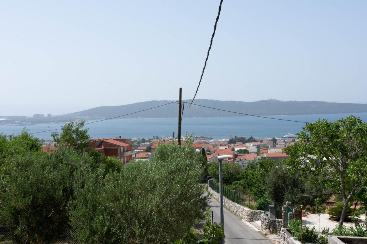 Apartmani Sandra Kaštela エクステリア 写真