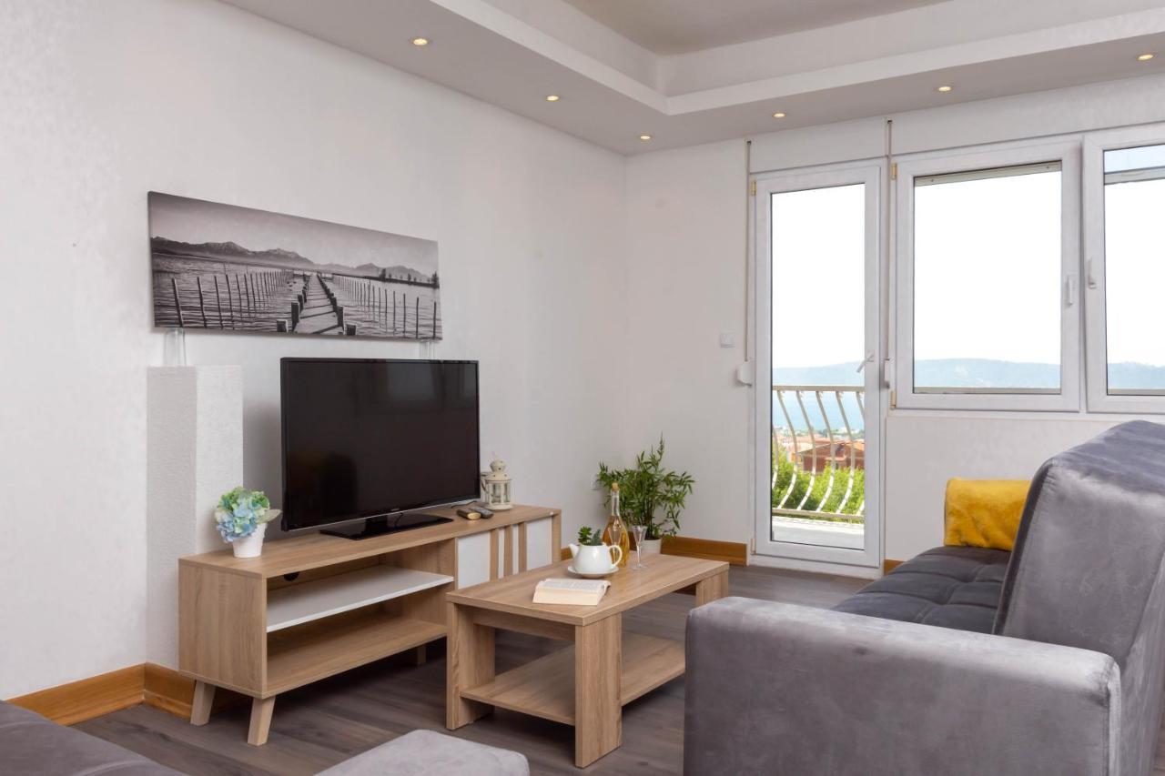 Apartmani Sandra Kaštela エクステリア 写真