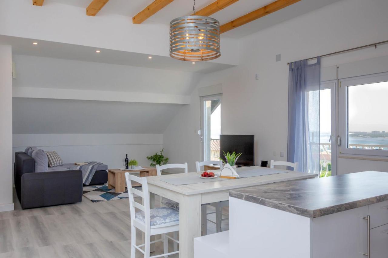 Apartmani Sandra Kaštela エクステリア 写真