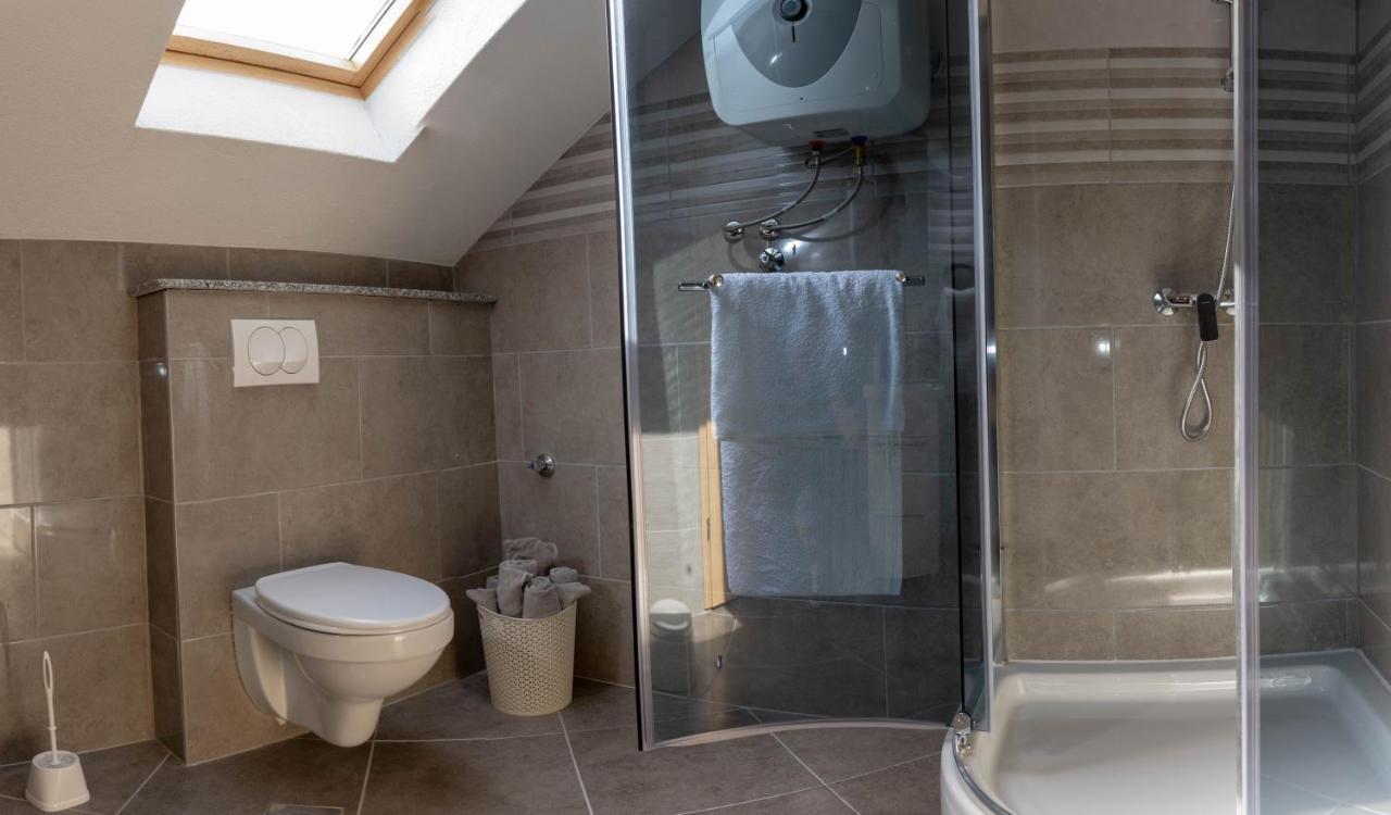 Apartmani Sandra Kaštela エクステリア 写真