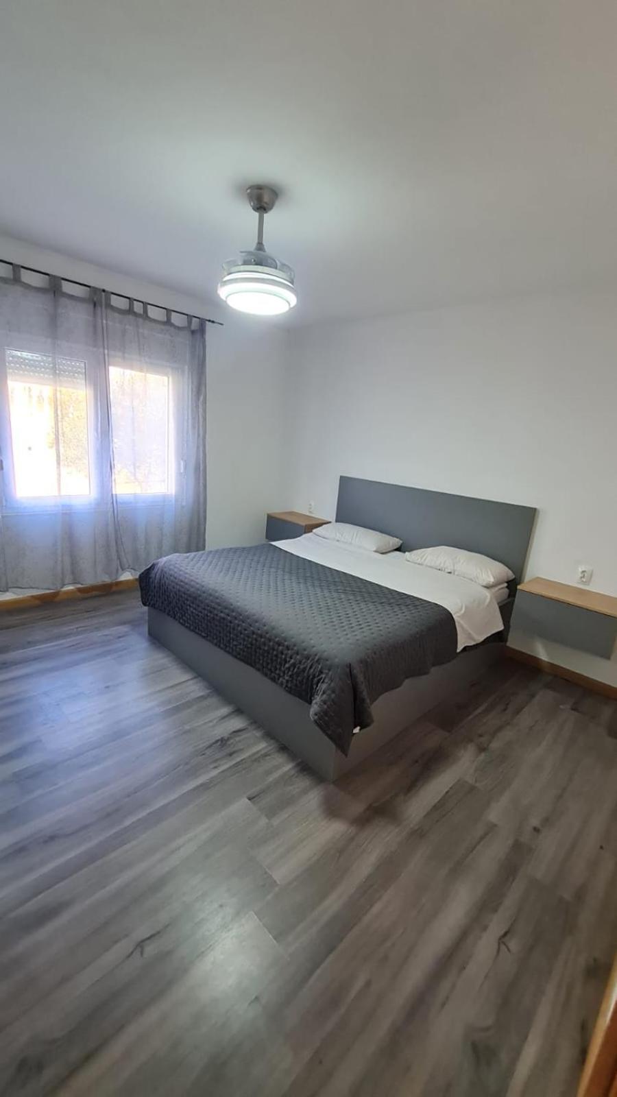Apartmani Sandra Kaštela エクステリア 写真