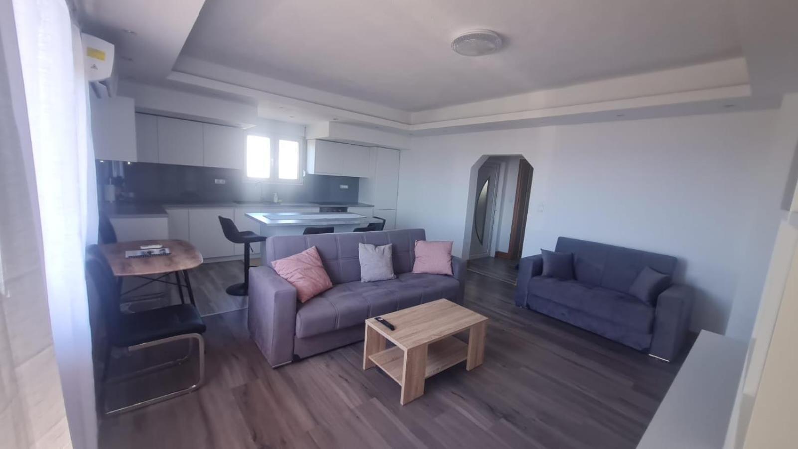 Apartmani Sandra Kaštela エクステリア 写真